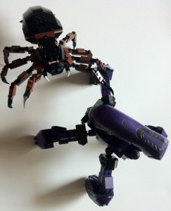 Halo Mega Bloks Covenant Locust vs. Shelob LEGO Lord of the Rings