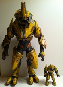 Comparison of McFarlane Elite General and Halo Mega Bloks Elite General Figures