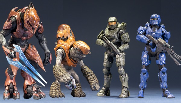Halo 4 Collector Boxsed Set Figure Scale Comparison Photo