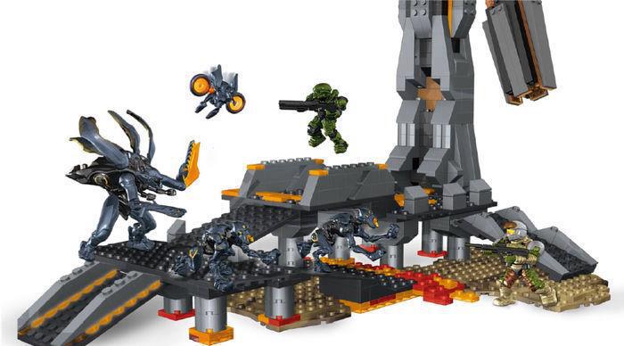 2013 Mega Bloks Halo 4 Cauldron Crash 97117 Set with Prometheans