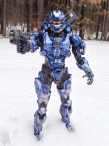Halo 4 Magnum Wielded by Square-Enix Halo 4 Play Arts Kai Spartan Warrior Figure