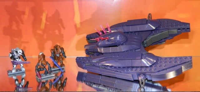 Halo Wars Mega Bloks 2013 Covenant Vampire Set