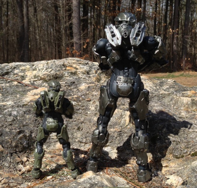 Back of Halo 4 McFarlane and Square-Enix Master Chief Figures Photo Comparison