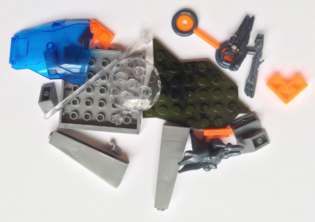 Halo Mega Bloks Summer 2013 Sets Pile of Pieces Forerunner Weapons Pack