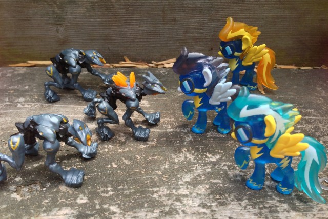 Halo Mega Bloks Crawlers vs. The Wonderbolts Figures: My Money's on the Ponies