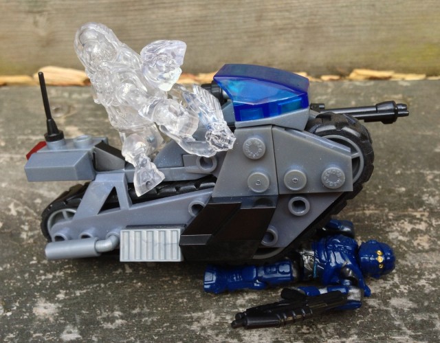 Halo Mega Bloks Active Camo Grunt Runs Over CIO Spartan Figure