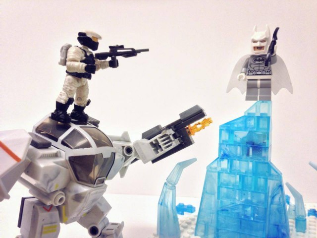 LEGO Batman vs. Halo Mega Bloks UNSC Arctic Cyclops