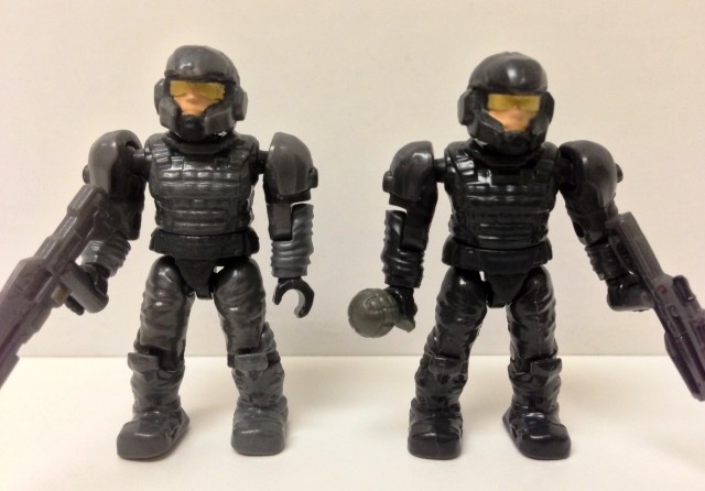 Comparison of Halo Mega Bloks UNSC Marines Ammo Pack vs. Series 7