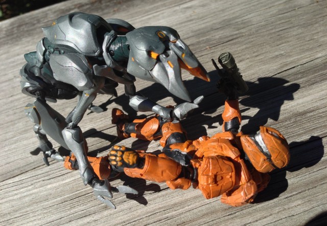 Halo 4 Promethean Crawler Figure vs. Rust Orange Spartan Scout McFarlane Toys