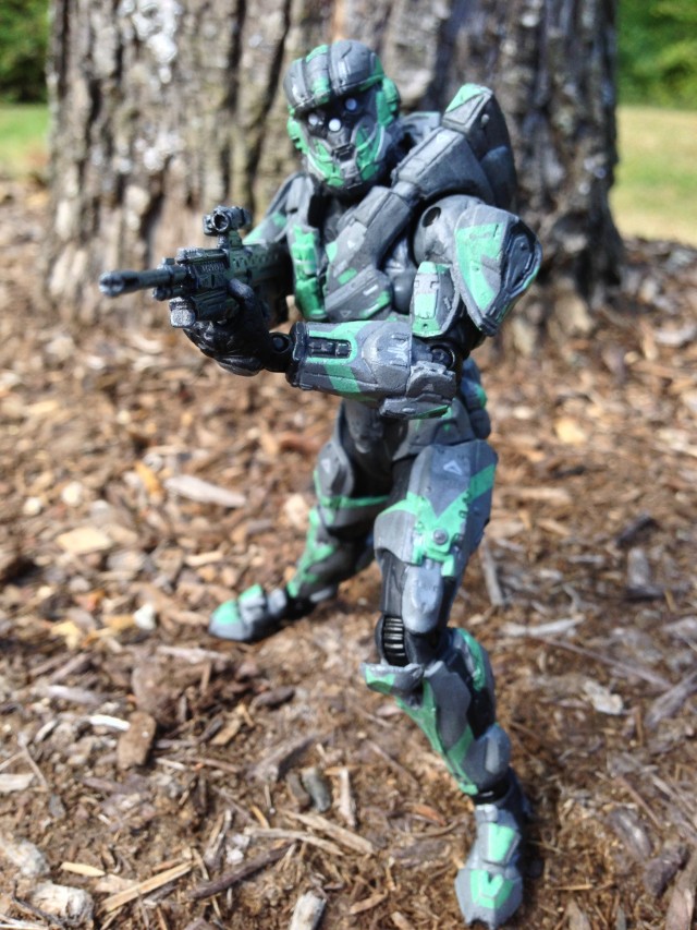 Halo 4 Series 2 Spartan CIO Firing DMR Bones Skin McFarlane Toys