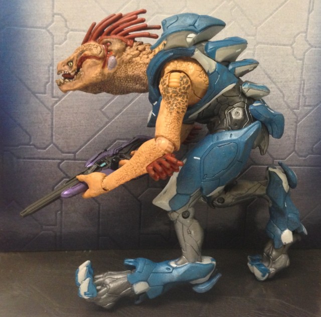Halo 4 Series 2 Action Figures Covenant Jackal Storm Crouching