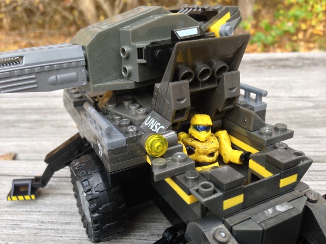 Opening Cockpit Hatch UNSC Anti Armor Cobra Mega Bloks Set