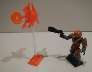 2014 Mega Bloks Halo Series 8 Orange Spartan Hazop vs. Clear Orange Promethean Watcher Figures