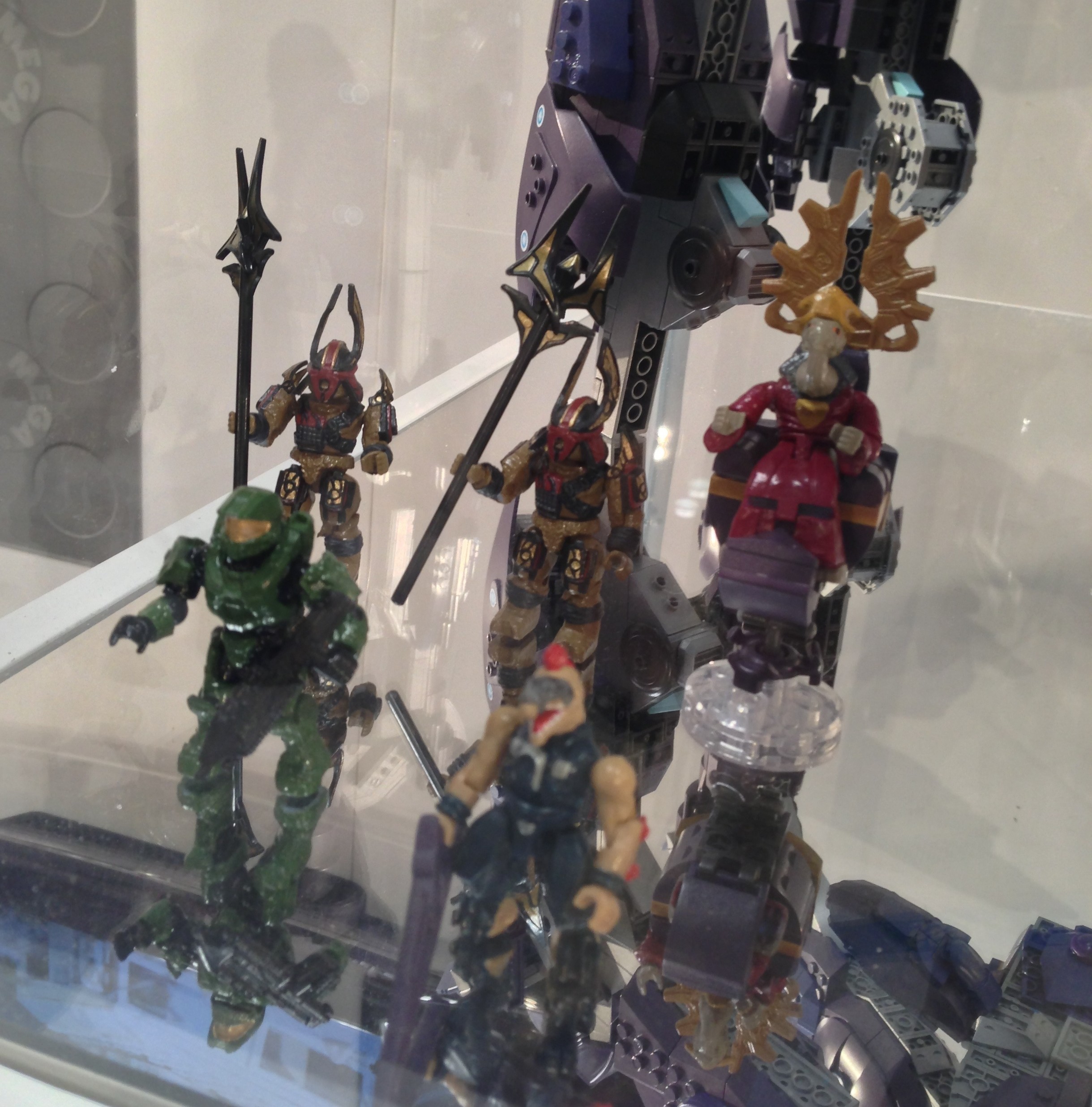 Halo Mega Bloks Covenant Scarab Halo Figures at Toy Fair 2014 Halo