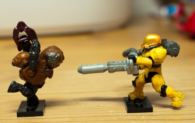 Mega Bloks Halo Series 9 Flame Marine and Storm Grunt Action Figures