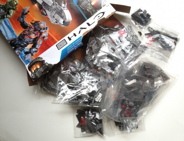 Summer 2014 Halo Mega Bloks UNSC Broadsword 97380 Unboxing Photos