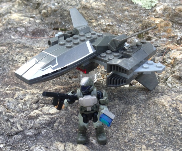 Mega Bloks Halo Wombat Recon Drone & The Rookie ODST Figure