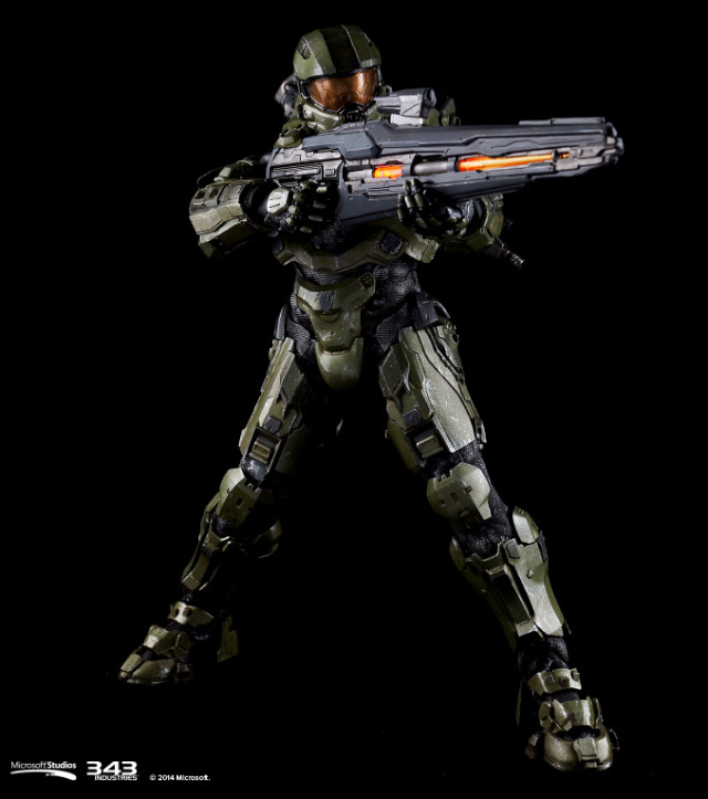 ThreeA Toys Master Chief Figure with Bambaland Exclusive Light Rifle