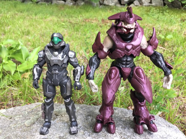 Size Comparison Mattel Halo Elites vs. McFarlane Spartan Buck