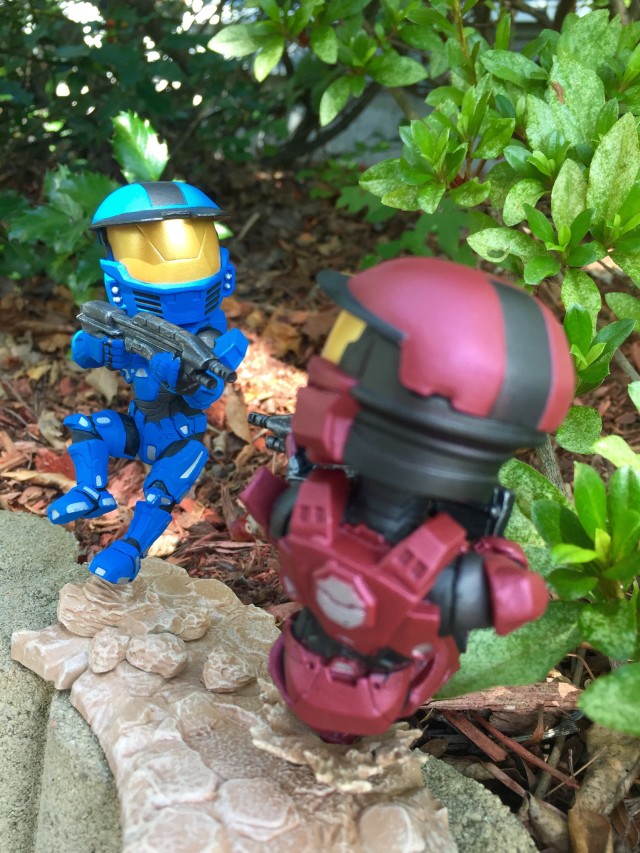 Loot Halo Red Spartan vs. Blue Spartan Figure